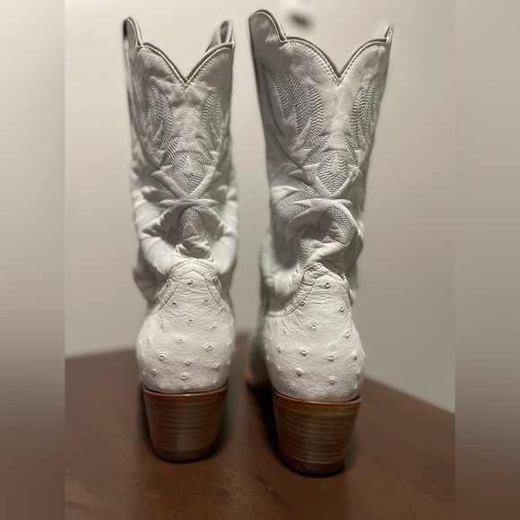 Tecovas Women’s Snow Ostrich Size 12! - Picture 5 of 8